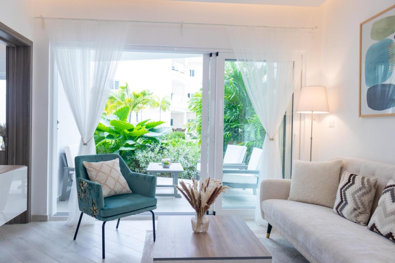 Family Getaway Apartment - Right On The Beach Punta Cana Kültér fotó